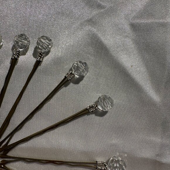 ✨ Elegant Set of 12 Swarovski Crystal Hair Pins ✨ - Picture 6 of 6
